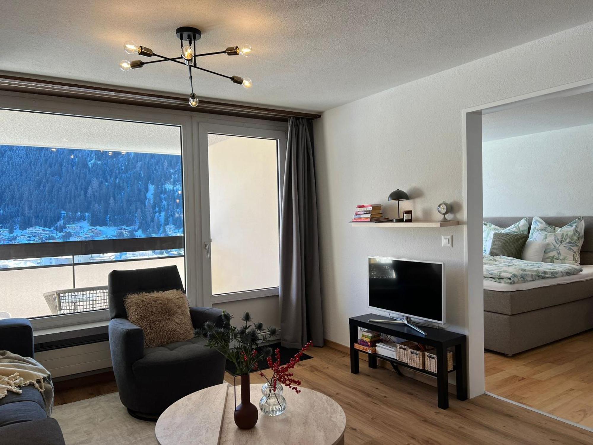 New Renovated Apartment In Center Of Davos Bagian luar foto