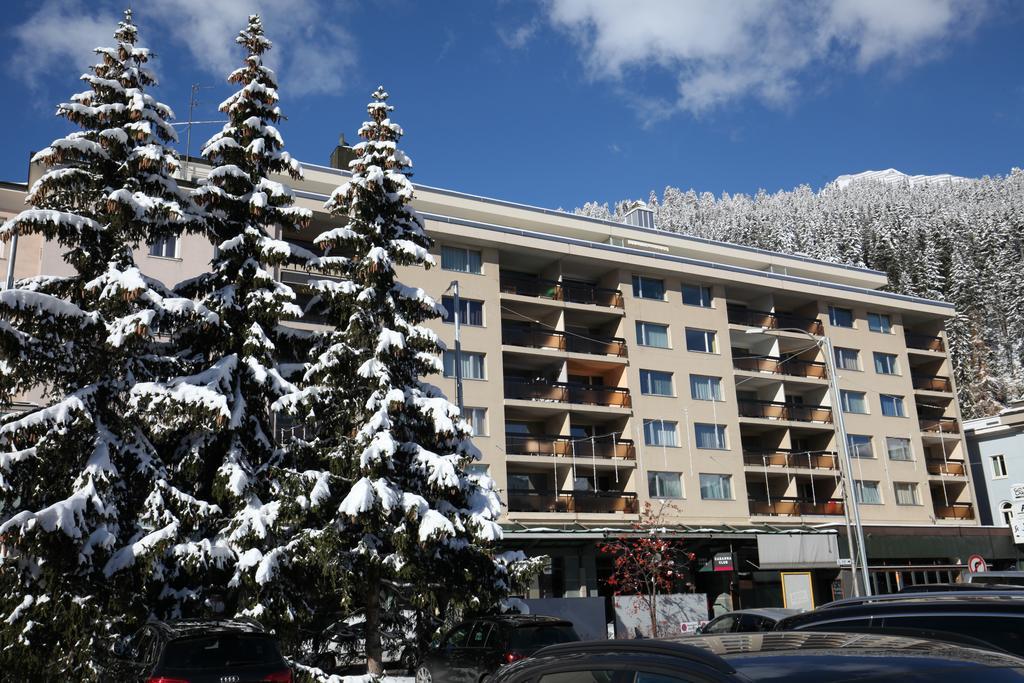 New Renovated Apartment In Center Of Davos Bagian luar foto